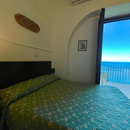Residenza Porta Di Mare Bed & Breakfast Castellabate Exterior photo
