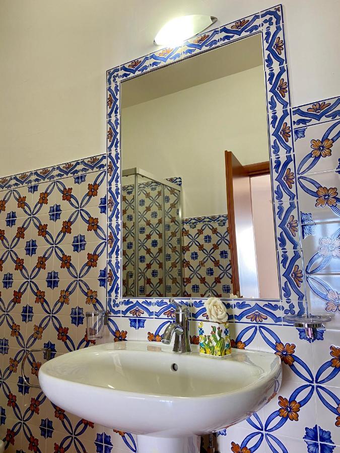 Residenza Porta Di Mare Bed & Breakfast Castellabate Exterior photo