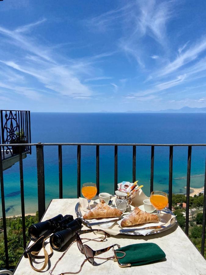 Residenza Porta Di Mare Bed & Breakfast Castellabate Exterior photo